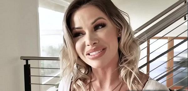  Boss MILF Jessa Rhodes let her new assistant Danni Rivers shares her husbands dick in a hot 3some session.